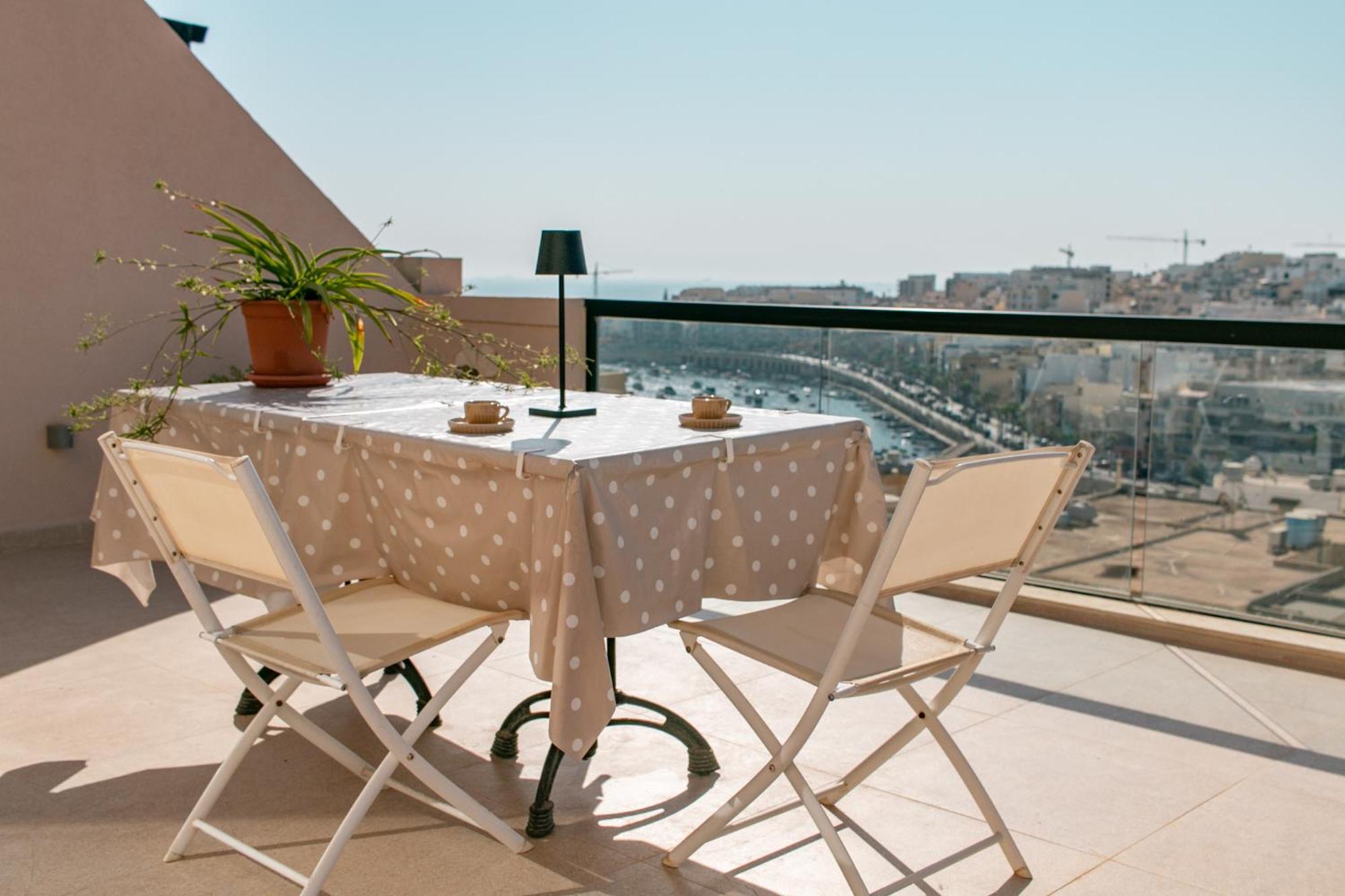 Sea View Penthouse * 마르사스칼라